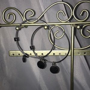 🌼Charm Bracelet Set!!🌼